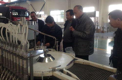 客戶（hù）交流